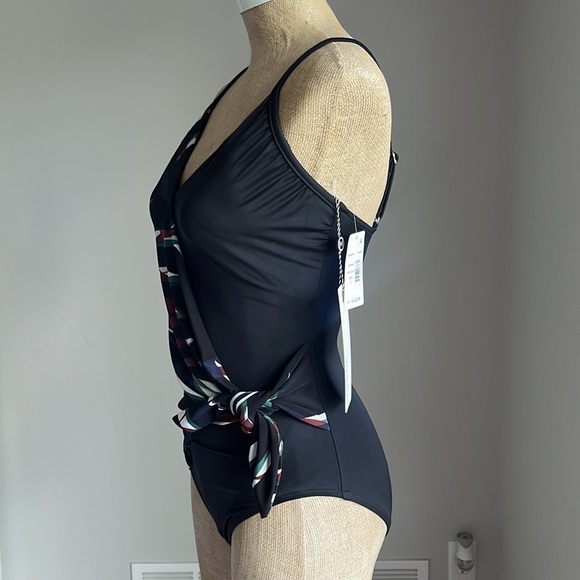 Magicsuit Biarritz Hailey Soft Cup Wrap One Piece Swimsuit size 8 - Picture 6 of 7